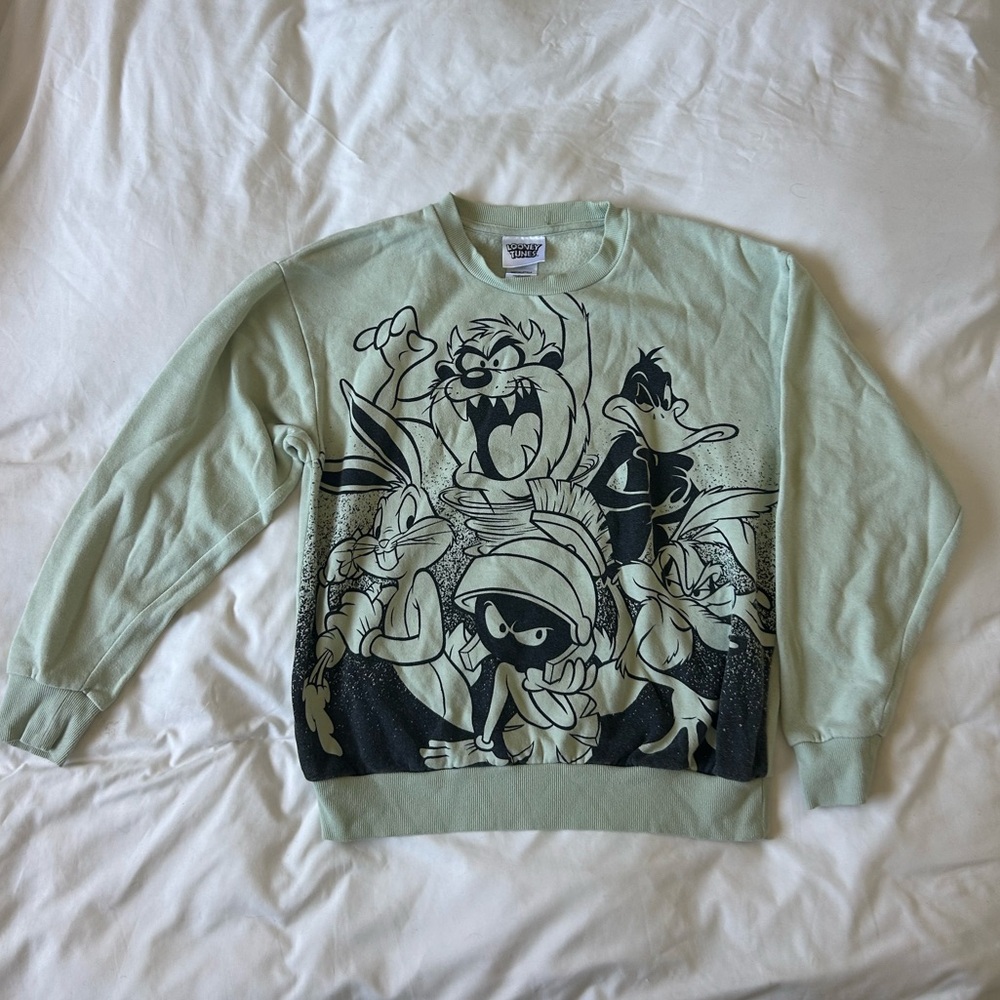 Looney Tunes Graphic Sweatshirt Bugs Bunny Crewneck | UNISEX M